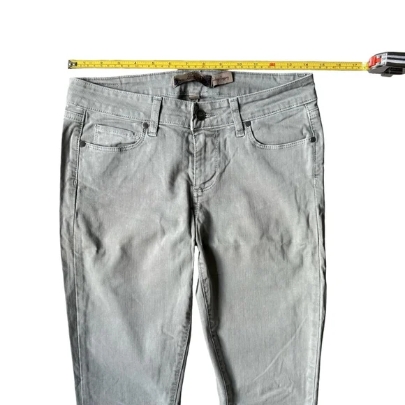 PAIGE Light Gray Verdugo Vegan Skinny Denim Jeans Size 28 Minimalist Casual - Picture 8 of 9